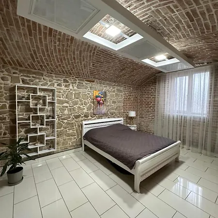 2Х Кім-Й Loft На Площі Філармонії By Willox Apartment Chernivtsi Exterior photo