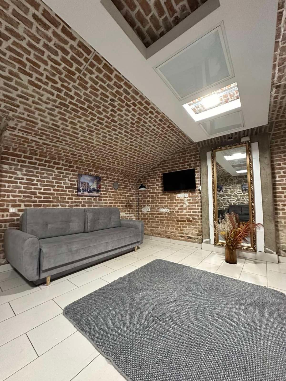 Apartment 2х кім-й Loft на площі філармонії By Willox Chernivtsi